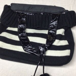 Murval Black and Cream Knit Tote Bag